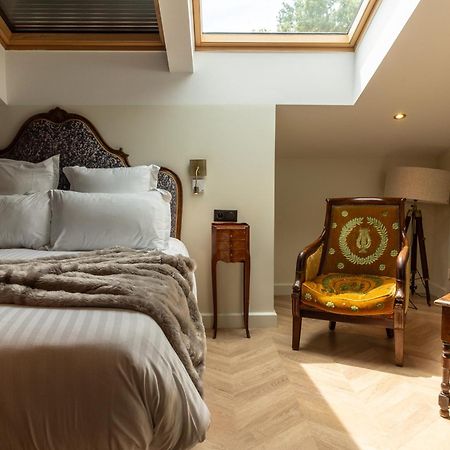Castel Bois Marie, Maison D'Hotes Montauban Zewnętrze zdjęcie A bedroom at The Old Bank Hotel