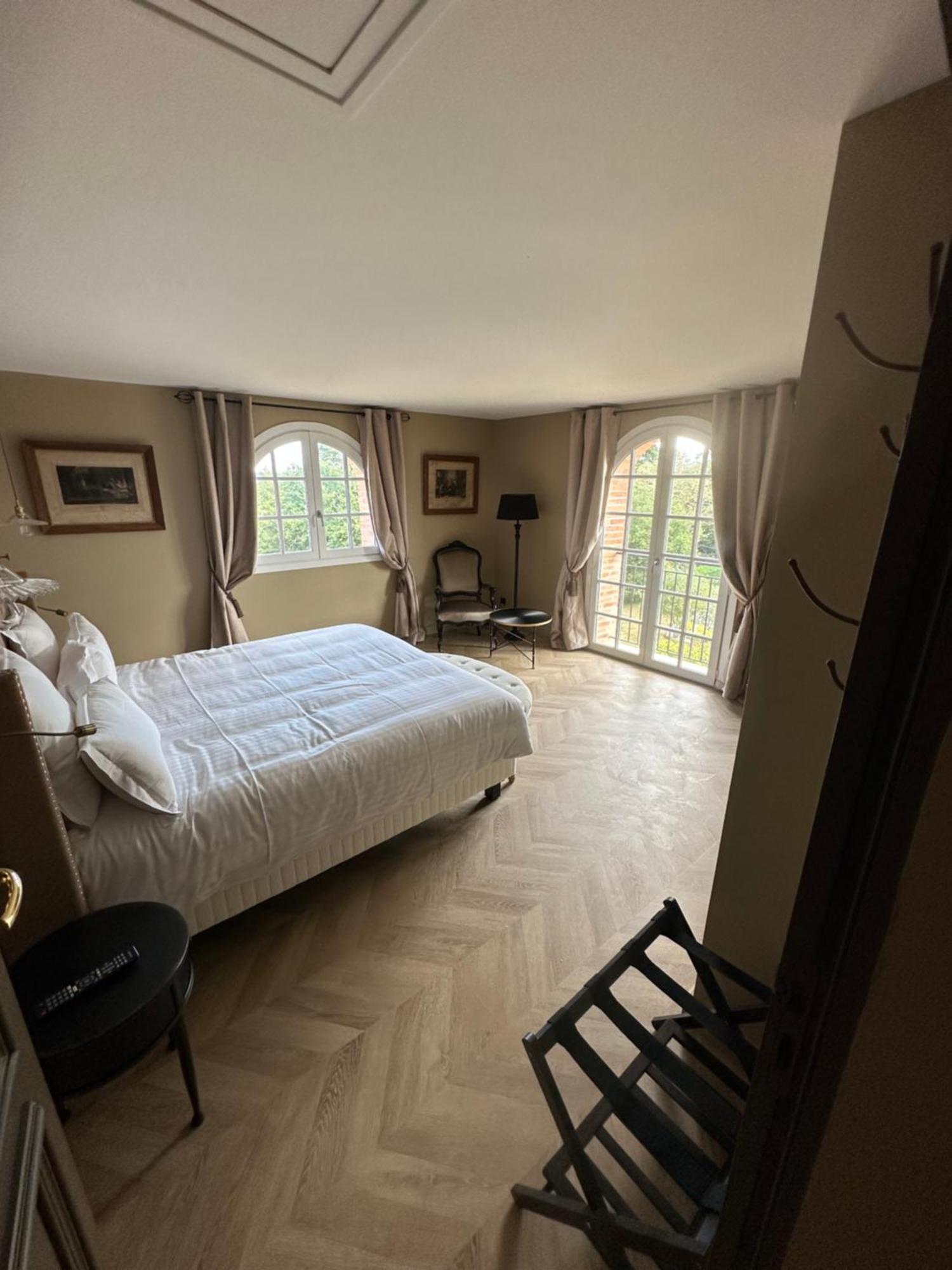 Castel Bois Marie, Maison D'Hotes Montauban Zewnętrze zdjęcie The bedroom of the 18th-century house