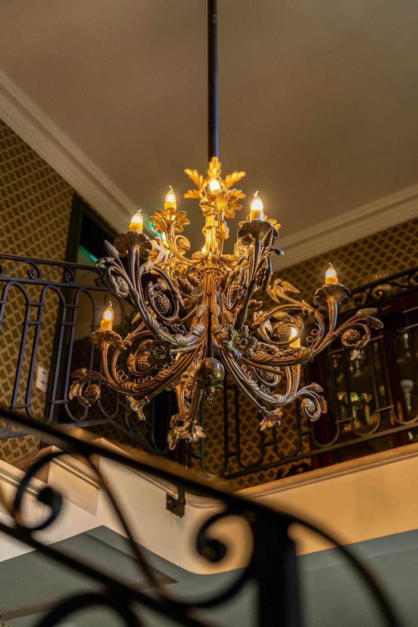 Castel Bois Marie, Maison D'Hotes Montauban Zewnętrze zdjęcie A chandelier
