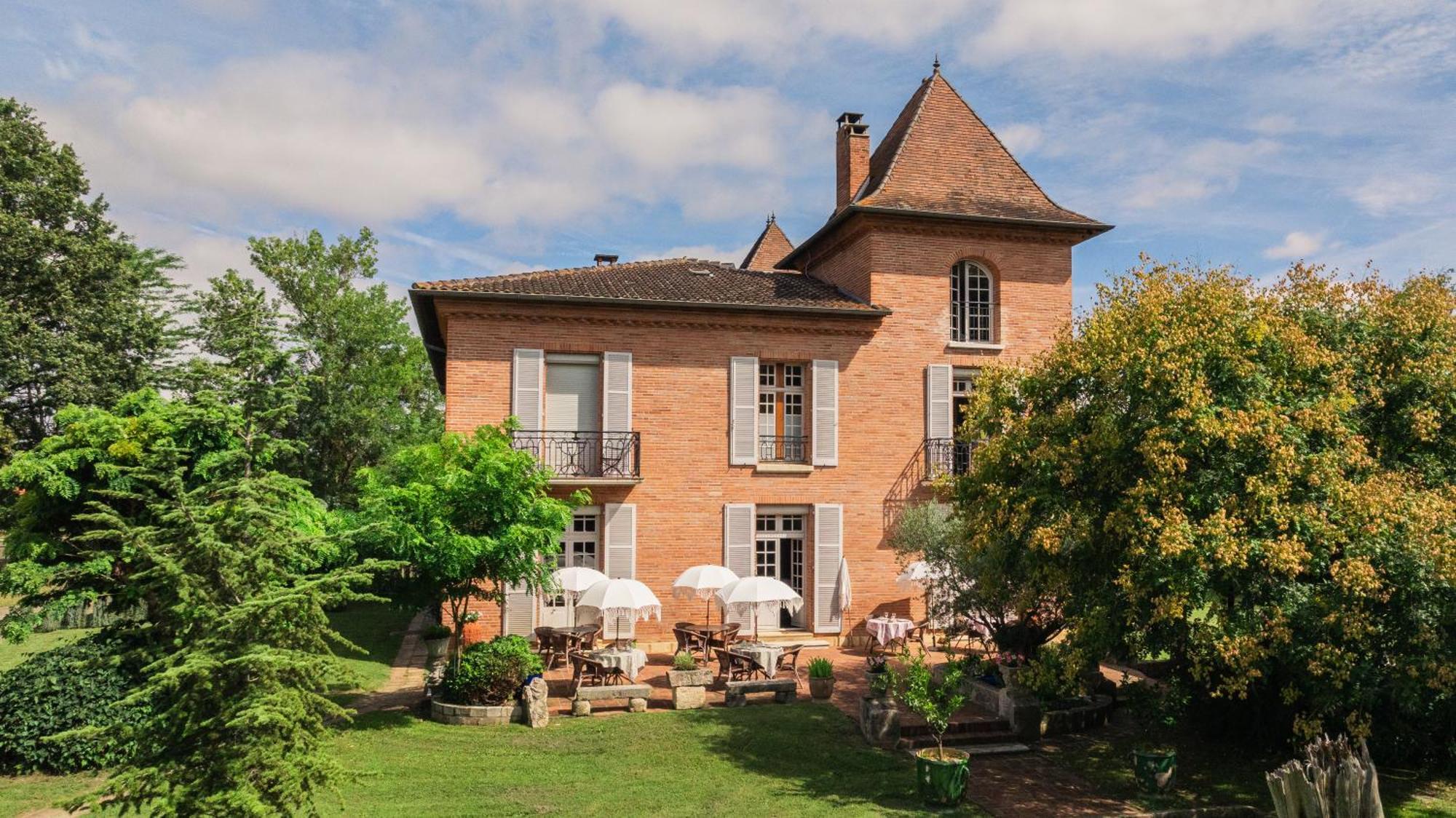 Castel Bois Marie, Maison D'Hotes Montauban Zewnętrze zdjęcie The town hall in Saint-André-de-Pierre-Colamine